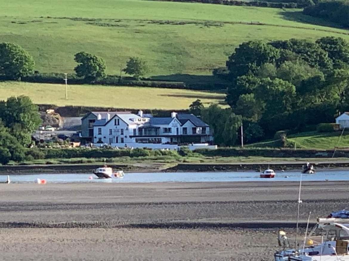 The Teifi Waterside Hotel คาร์ดิแกน ภายนอก รูปภาพ