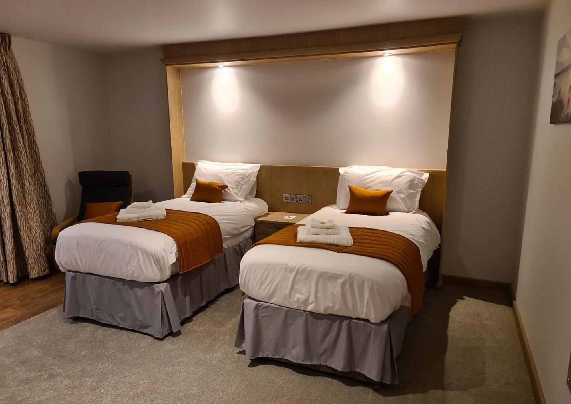 The Teifi Waterside Hotel คาร์ดิแกน ภายนอก รูปภาพ